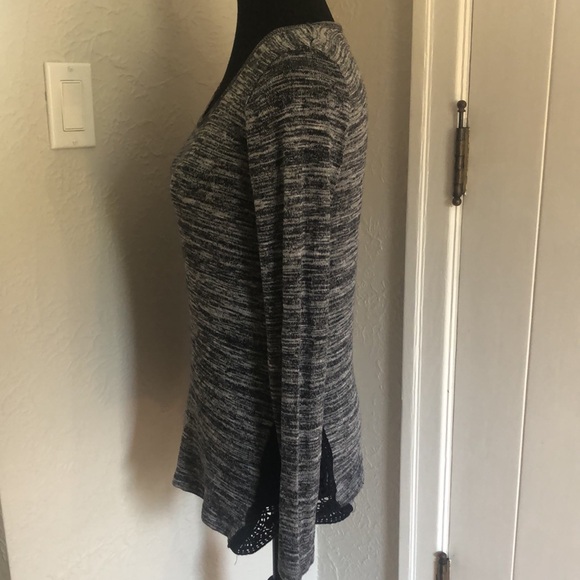 Ladies Forever 21 Long Sleeve Sweater - Size Small - Picture 2 of 6